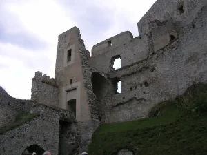 Hrad Rábí - Historická perla čeká na vaši návštěvu! Hrad Rábí - Historická perla čeká na vaši návštěvu!