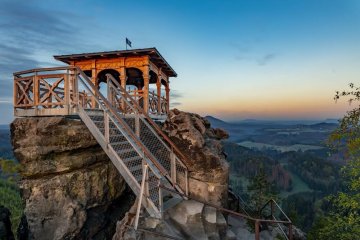 Kouzlo Národního parku České Švýcarsko: Skalní věže, vodopády a kulturní památky