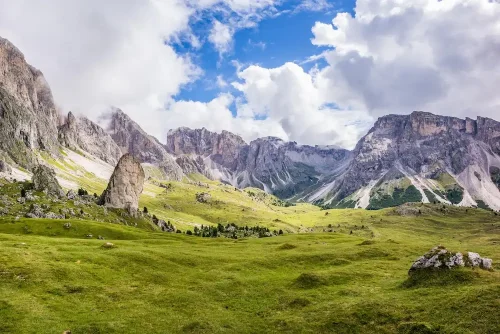 Dolomity: Váš průvodce rájem hor – tipy na výlety a výhodné ubytování
