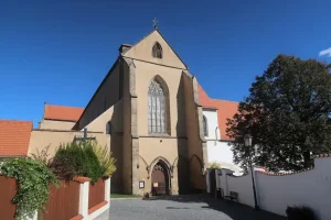Objevte kouzlo Kláštera Zlatá Koruna a Českých Budějovic