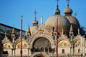Objevte skvosty Benátek: Bazilika sv. Marka