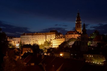 Český Krumlov: Kouzelné město v srdci Jižních Čech plné historie a krásných památek