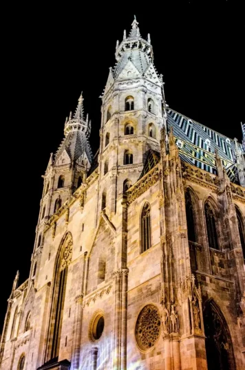 Stephansdom: Historie, která ožívá