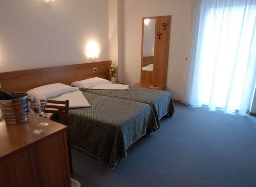 Wellness hotel mezi Dolomity a jezerem Lago di Garda
