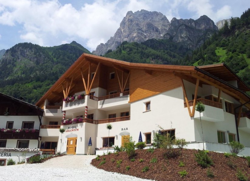 Hotel Argentum se nachází v klidné vesničce Gossensass v údolí Pflersch