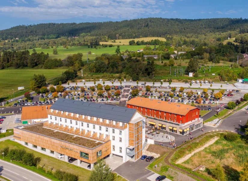 Zážitkový pobyt na Lipně pro 2 včetně 1 večeře a slevy do aquaparku