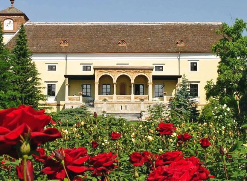 Romantický pokoj kategorie Vintage v renesančním zámku