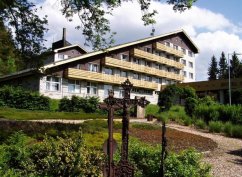 Komfortní ubytování ve 4* Hotelu Srní v srdci Šumavy Komfortní ubytování ve 4* Hotelu Srní v srdci Šumavy
