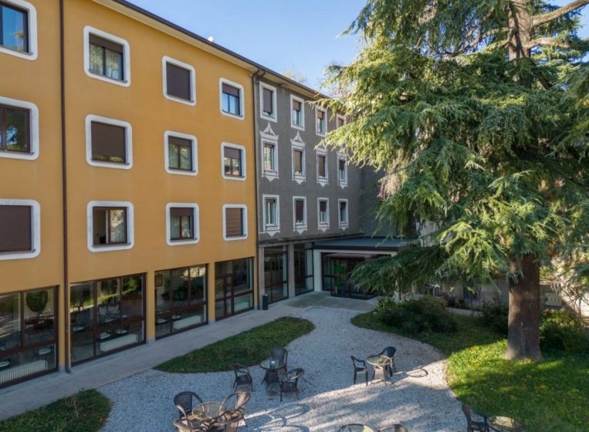 Idylický hotel San Pancrazio mezi Milánem a jezerem Lago di Garda