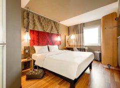 Ibis Mnichov: 3★ Hotel se Snídaní & Parkováním Zdarma Ibis Mnichov: 3★ Hotel se Snídaní & Parkováním Zdarma