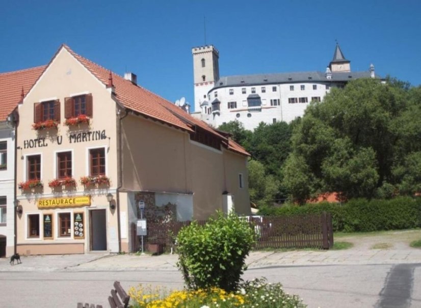 Pohádkový pobyt v Hotelu U Martina s výhledem na hrad Rožmberk