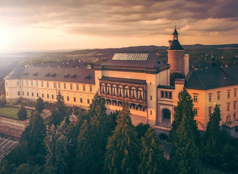 Pohádkový pobyt a wellness v luxusním hotelu Chateau Zbiroh nedaleko Prahy