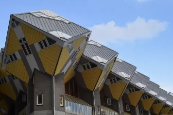 Objevte Roterdam - město moderní architektury, historických památek a skrytých pokladů.