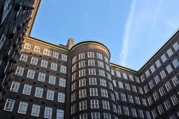Objevte Klenot Hamburku: Kontorhausviertel – Váš Průvodce