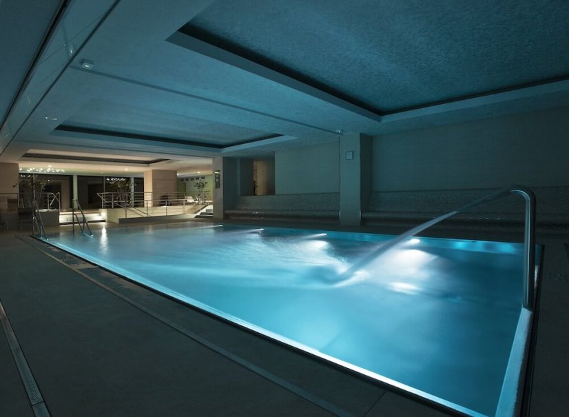 Aktivní dovolená v Krkonoších: Výhled na Špindlerův Mlýn a skiareál Medvědín od hotelu