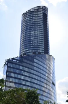 Mrakodrap Sky Tower Wroclaw: Tipy a zajímavosti pro návštěvu