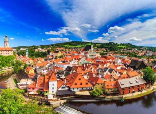 Český Krumlov - Perla Jižních Čech: Objevte kouzlo tohoto historického města!