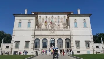 Objevte Krásy Villa Borghese v Římě a Užijte si Pohodlný Pobyt