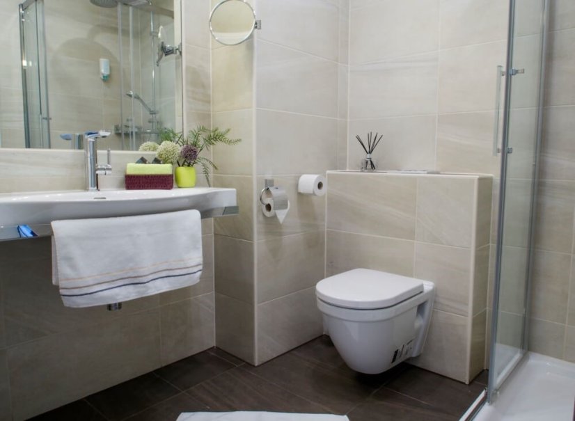 Moderní lázeňský hotel a vinařský ráj u Vídně