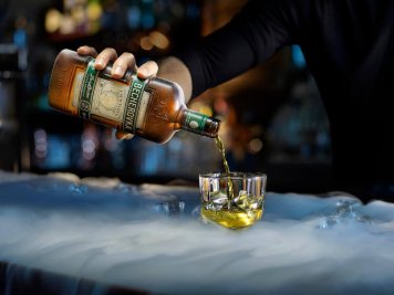 Zážitek pro všechny smysly: Prohlídka a degustace v Becherovka Museum v Karlových Varech