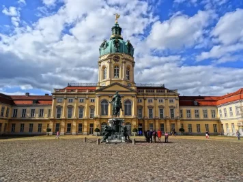Navštivte zámek Charlottenburg, skvost Berlína, plný historie a umění.