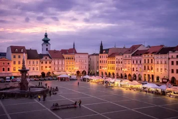 Náměstí Přemysla Otakara II: Srdce Českých Budějovic
