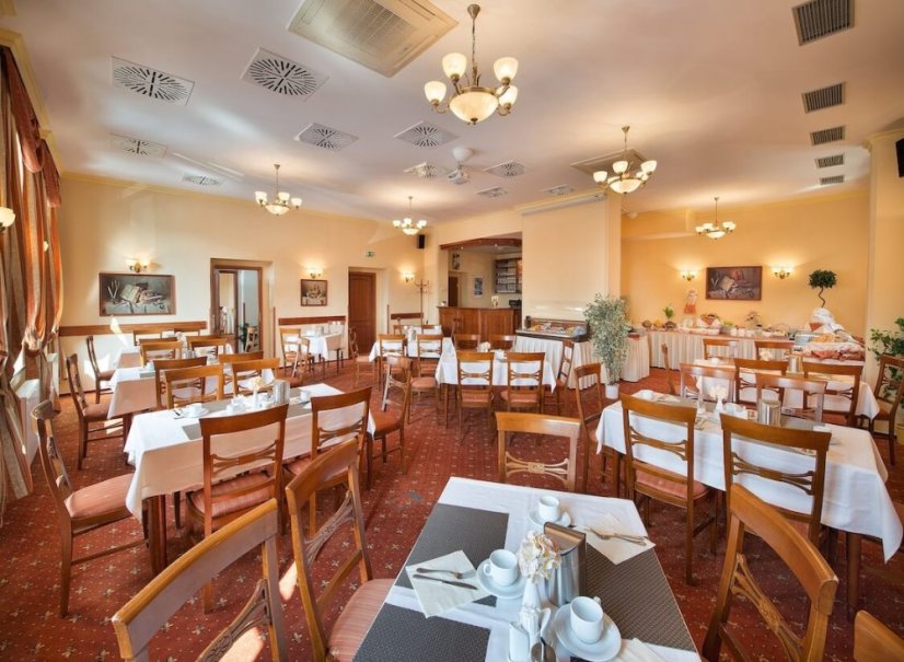 Užijte si rodinný pobyt u zámku Hluboká s wellness, polopenzí