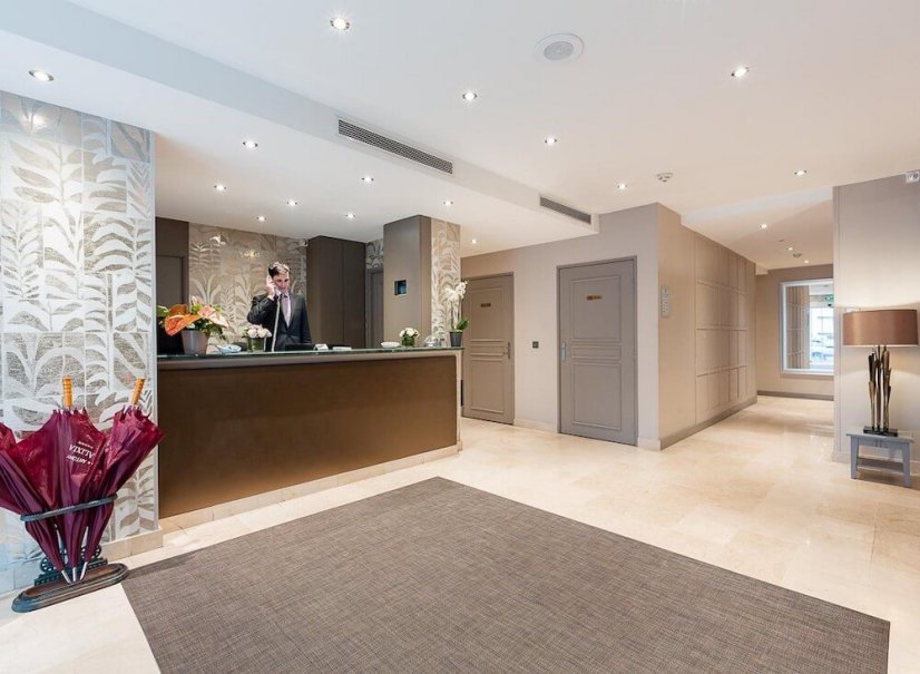 Luxusní Hotel: Snadný přístup Paříž & Versailles