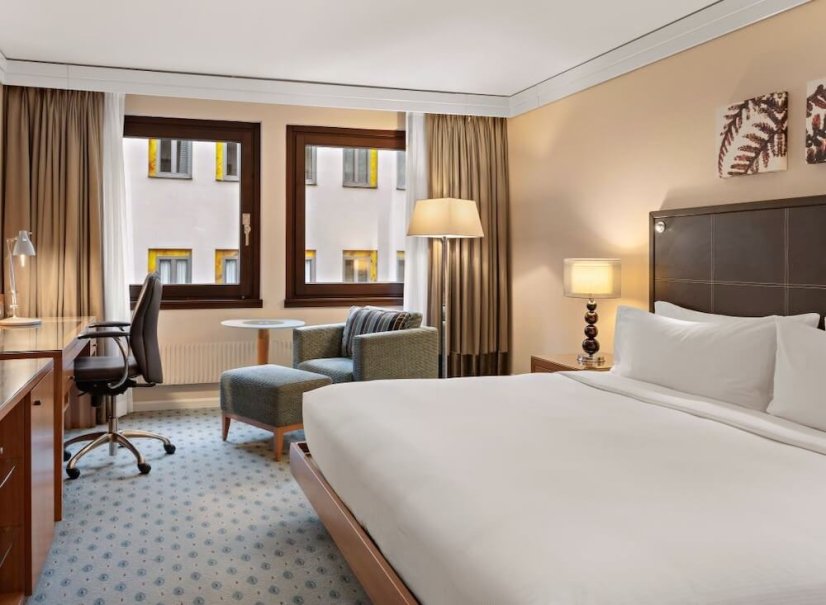 Luxusní Hilton hotel v centru Drážďan u Frauenkirche včetně wellness