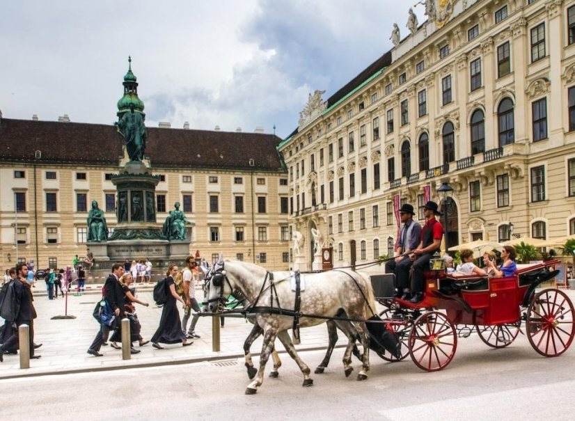 Lázeňské město Bad Vöslau a blízká Vídeň
