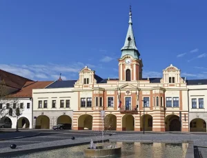 Objevte kouzlo Mělníka a tajemství levného ubytování v Praze
