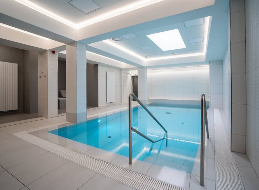 Art Deco WOLKER v centru města mezi Vřídelní a Tržní kolonádou