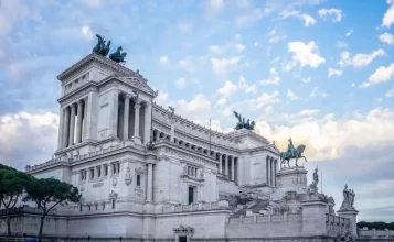 Poznejte Krásy Pamatníku Viktora Emanuela II v Římě