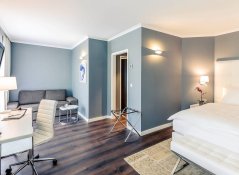 Romantický pokoj pro dva v hotelu Mercure Raphael Vídeň – dvojlůžko a moderní interiér