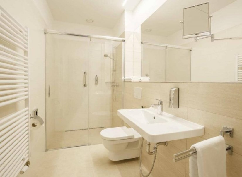 Astoria Wellness Hotel v centru Jáchymova