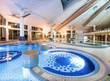 Objevte Zábavu Aquaparku Šárvár: Tip pro Výlet