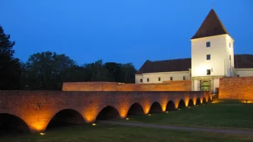 Proč nepřehlédnout Hrad Nádasdy a krásy Sárváru!