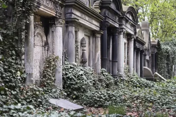 Zajímavosti a tipy pro návštěvu Židovského hřbitova ve Varšavě