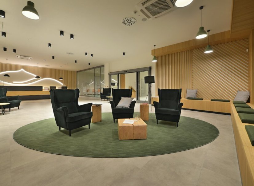 Moderní Hotel Element na břehu Lipna. Nově otevřený hotel Element