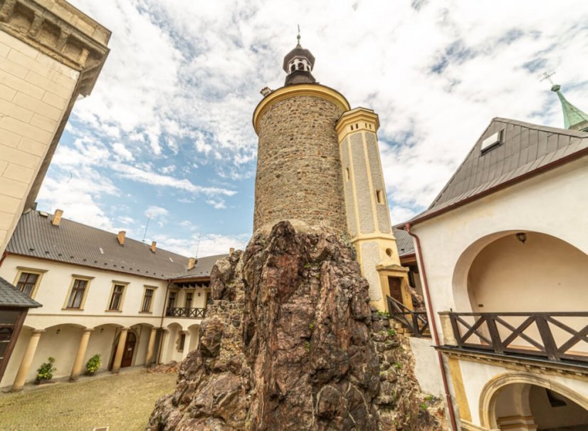 Pohádkový pobyt a wellness v luxusním hotelu Chateau Zbiroh nedaleko Prahy