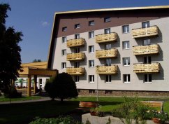 Jedinečné ubytování v moderní 3* depandanci Hotelu Srní na Šumavě