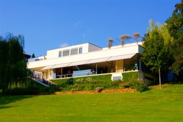 Vila Tugendhat v Brně: Architektonický Skvost a Průvodce Nejlepšími Zážitky