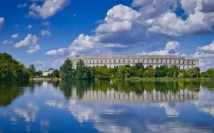 Návštěva Kongresshalle v Norimberku Návštěva Kongresshalle v Norimberku