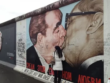 Berlínská zeď: Proč ji navštívit a co získáte