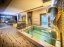 Moderní wellness centrum a vnitřní bazén v hotelu Harmony pro relaxační zážitky v Krkonoších