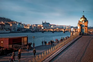 Proč byste Měli Navštívit Náplavku v Praze!