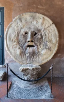 Ústa pravdy (Bocca della Verità) v Římě