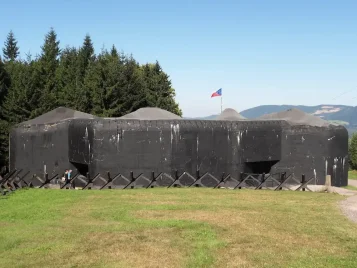 Navštivte Dělostřelecká Tvrz Stachelberg