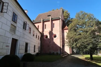 Klášter Zlatá Koruna: Duchovní oáza plná historie
