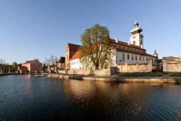 Proč Navštívit Dominikánský Klášter v Českých Budějovicích - Inspirující Cesta Do Historie